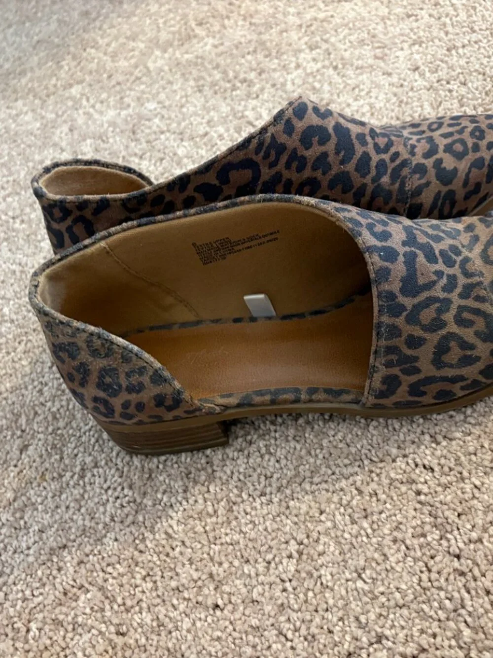 Universal Thread Leopard Print Ankle Booties Size 8 Block Heel